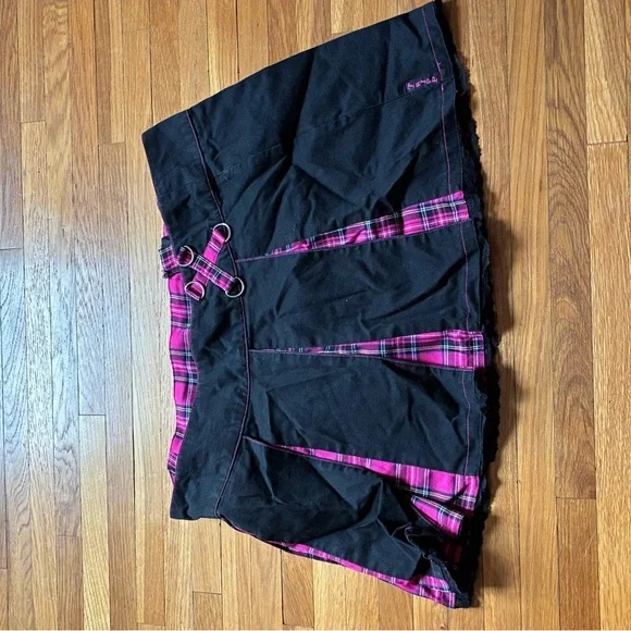Tripp NYC Black and Pink Checkered Skirt - Picture 4 of 14